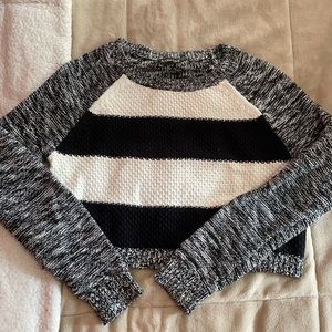 Cropped thick sweater
